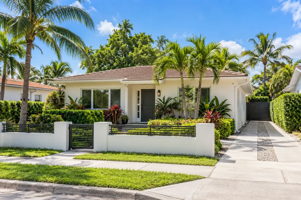 Illustration: Homes in Aventura